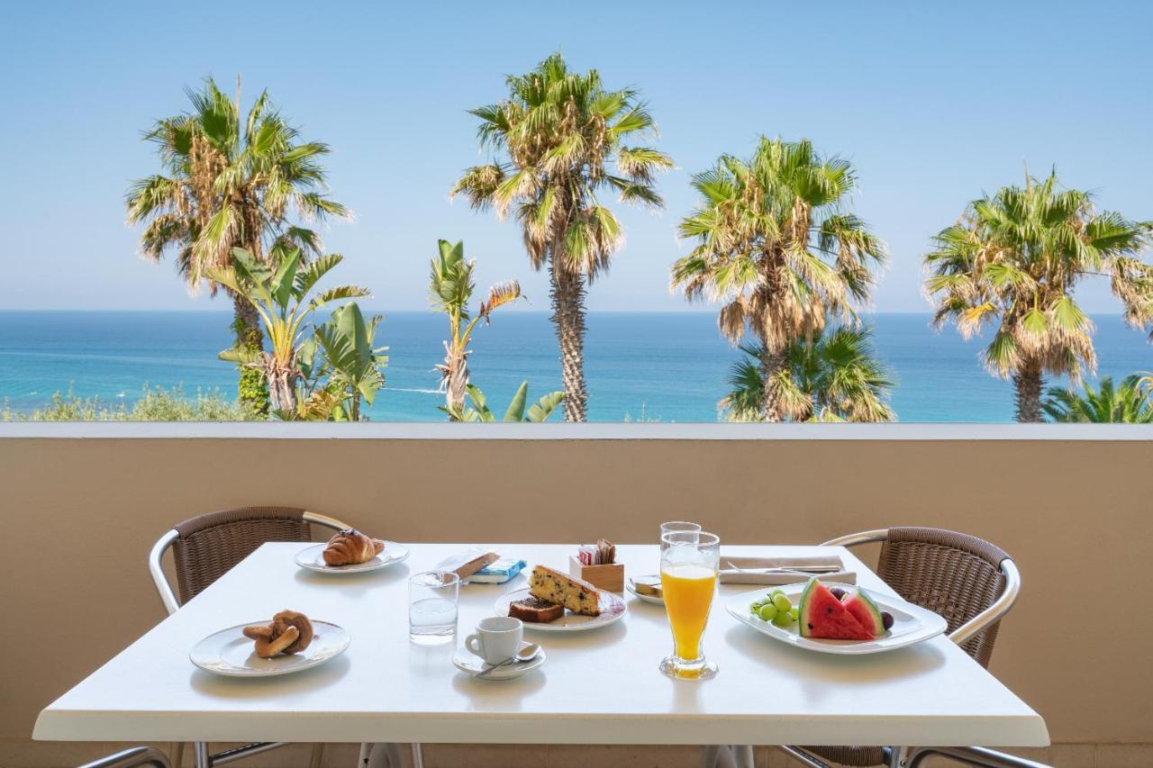 קאפו ואטיצ'אנו Hotel Villaggio Cala Di Volpe מראה חיצוני תמונה