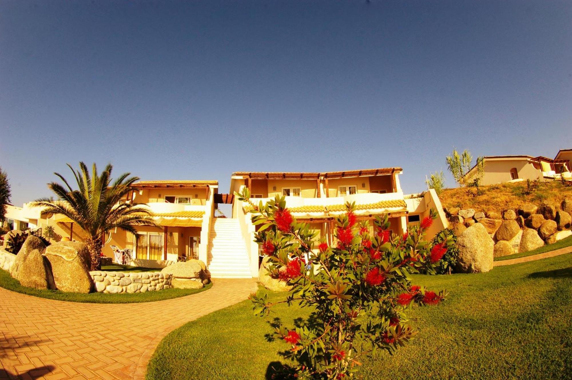 קאפו ואטיצ'אנו Hotel Villaggio Cala Di Volpe מראה חיצוני תמונה