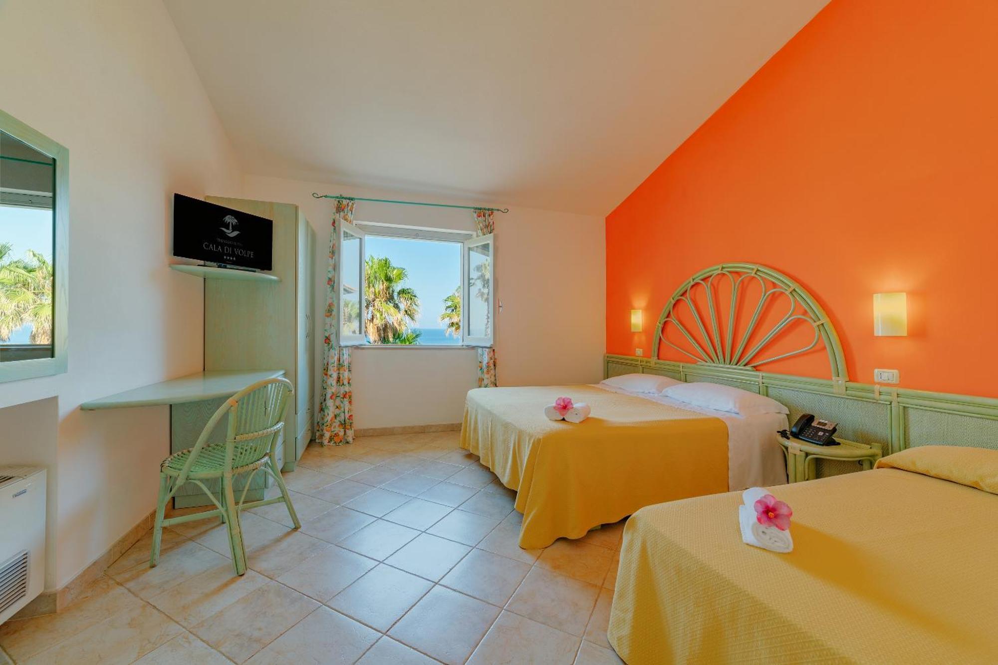 קאפו ואטיצ'אנו Hotel Villaggio Cala Di Volpe מראה חיצוני תמונה