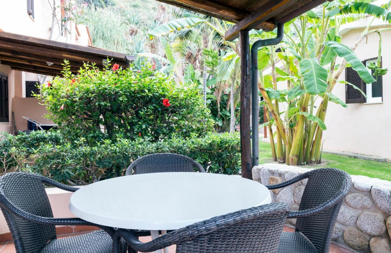 קאפו ואטיצ'אנו Hotel Villaggio Cala Di Volpe מראה חיצוני תמונה